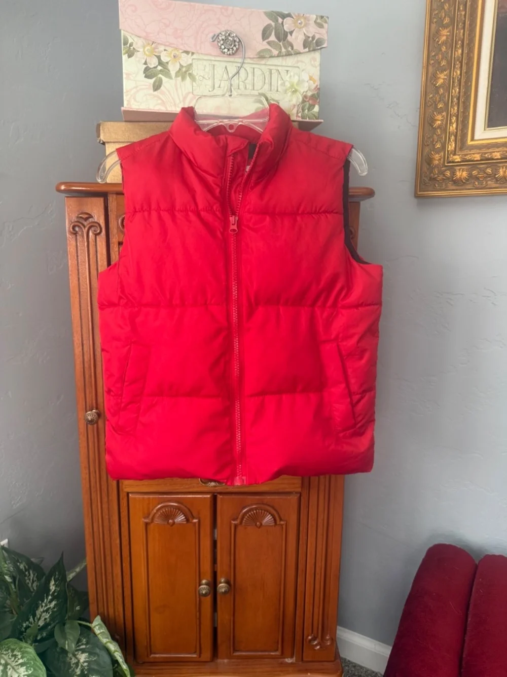 Old Navy Red Puffer Vest — Kids Size S (6–7)